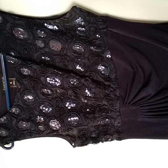 Ladies party Dress - Picture 3 of 3